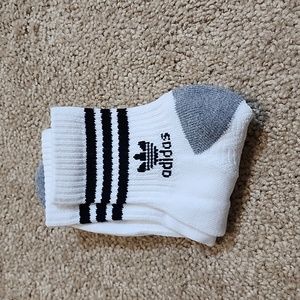 Mena adidas crew socks white